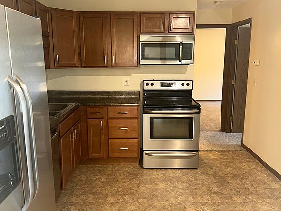 4th image of 7238 Creekview Dr APT 8