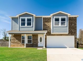 110 Coach Glen Dr, Owens Cross Roads, AL 35763