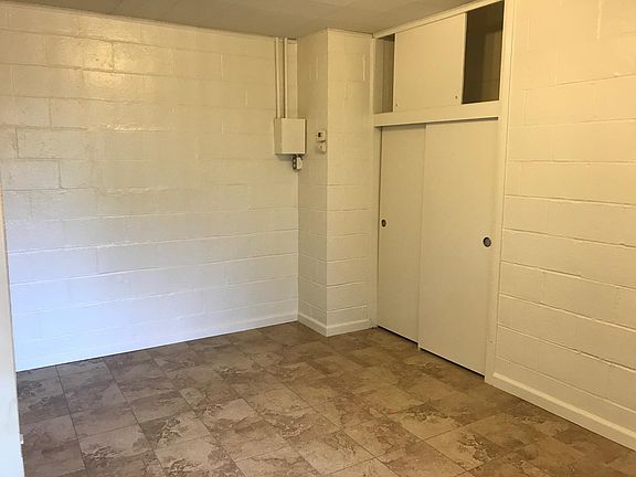 4th image of 510 9th St APT A