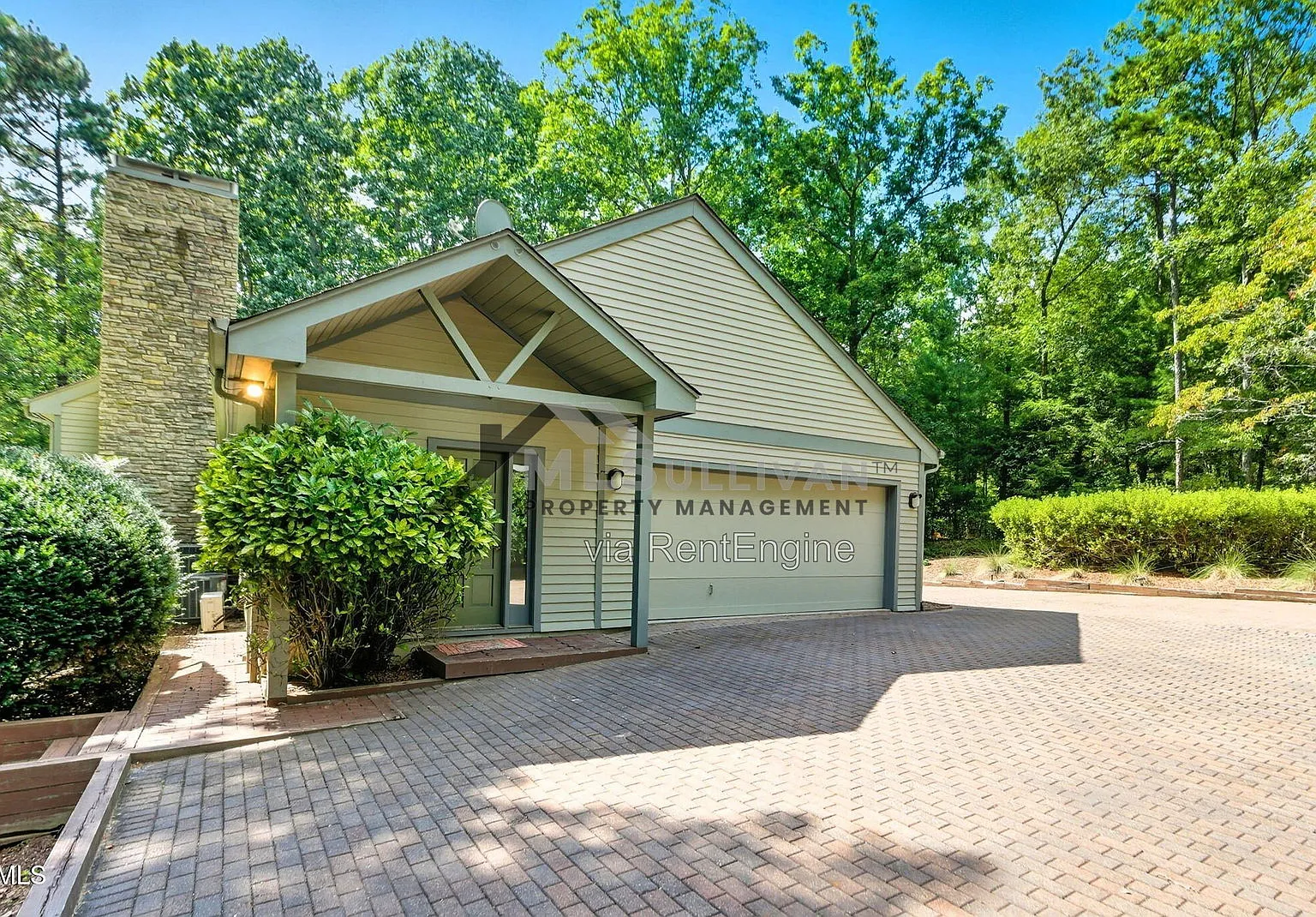 3 bed, 4.0 bath, 3716 sqft, $3,950 — Photo 3