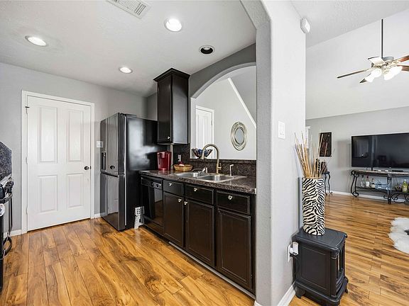 4th image of 3322 Inverness Path Ln