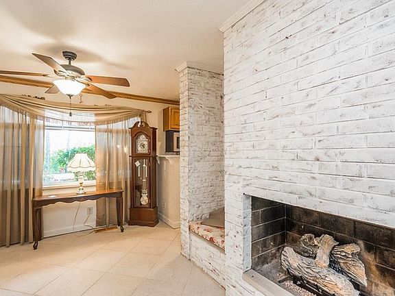 4th image of 956 Renwood Dr