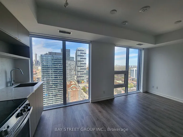 100 Queen St E #3302 — Photo 9