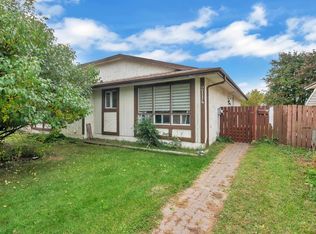 2114 38th St NW, Edmonton, AB T6L 4C3