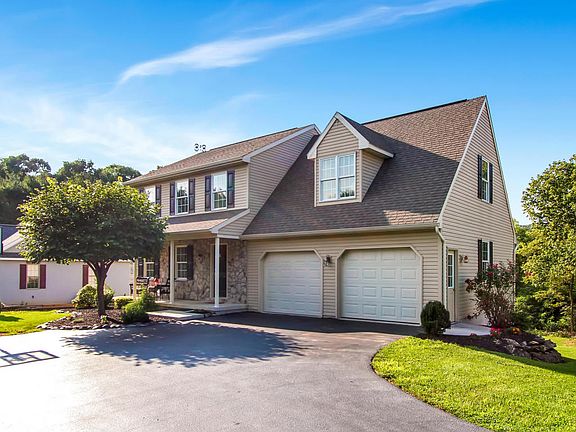 5th image of 1241 Hereford Dr