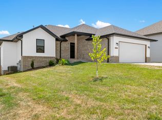 2006 S Edgewood Ct, Ozark, MO 65721