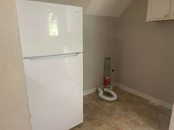 4th image of 2105 Staunton Ave NW