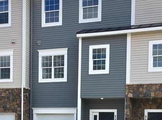 7709 Lexington Ct, Glen Burnie, MD 21061