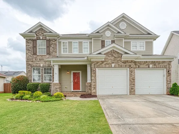 819 S Edisto River Dr, Roebuck, SC 29376