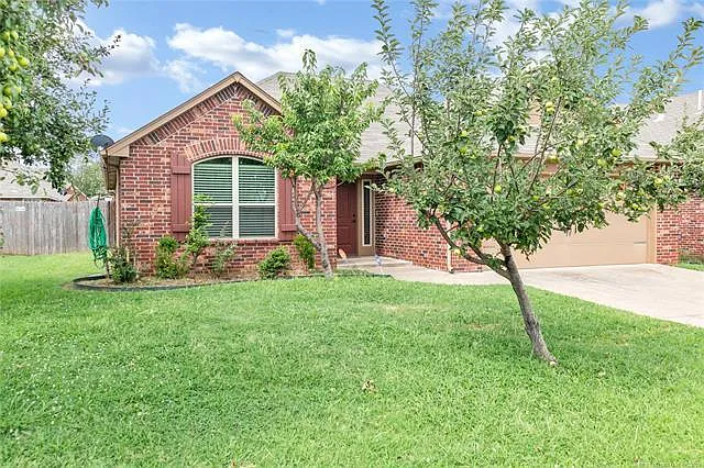 3 bed, 1500 sqft, $1,750 — Photo 1