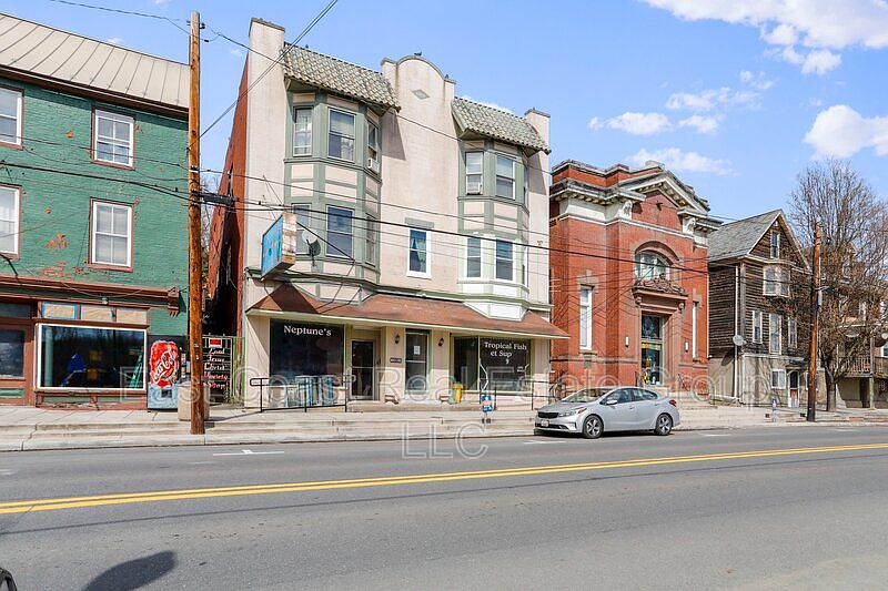 1st image of 28 W Main St #4