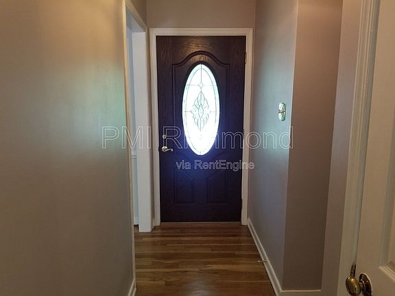 3rd image of 2504 Carriage Creek Ct
