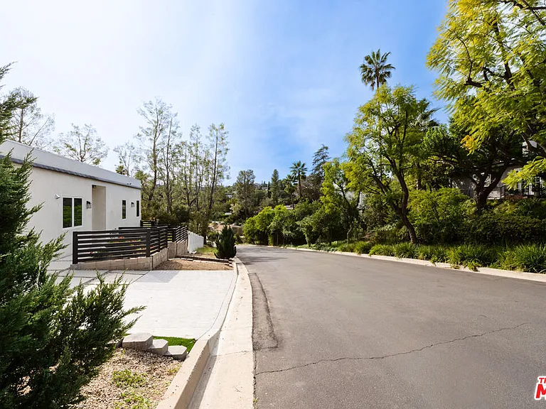 4724 N El Caballero Dr — Photo 18