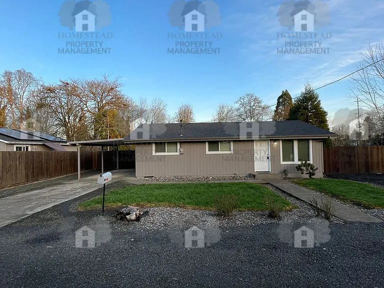 425 S 8th St — Photo 3
