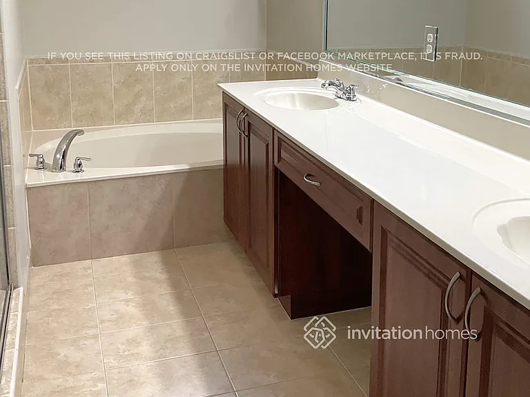 8916 SW 228th Ln — Photo 9