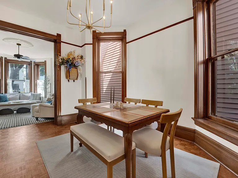 2458 N Burling St #1 — Photo 8