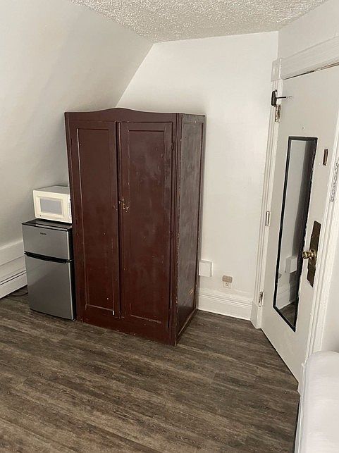 2nd image of 618 Asbury Ave #3B