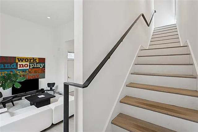 3807 Magazine St #A — Photo 15