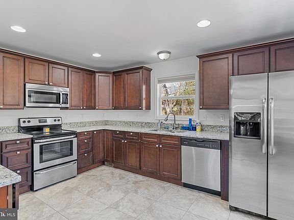 4th image of 23103 Longview Blvd