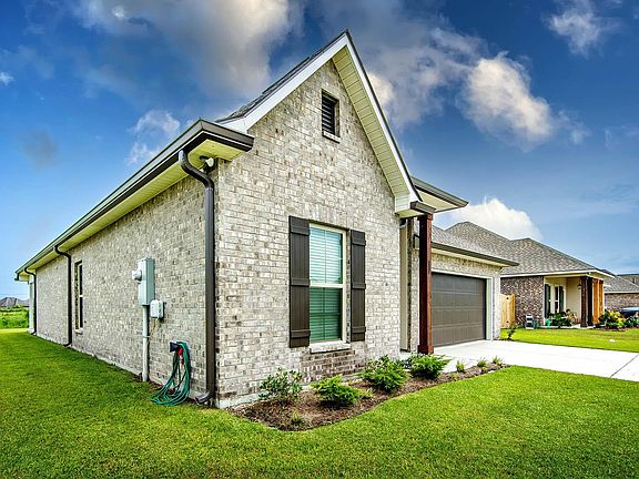 2nd image of 217 Pond Dr