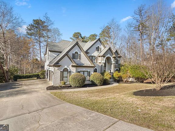 3rd image of 715 Fawn Ridge Ct