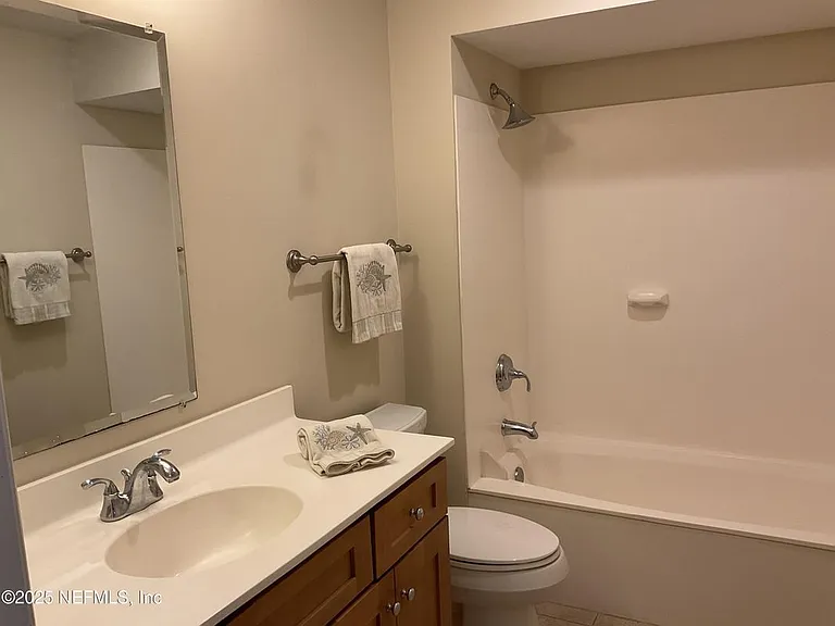 525 3rd St #503 — Photo 18