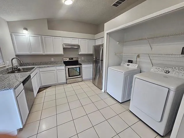 10148 Pink Carnation Ct — Photo 12
