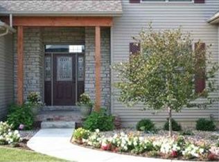 4 Indigo Run, Bloomington, IL 61704