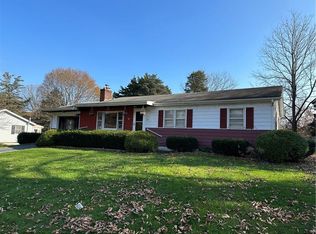 30 Barolay Dr, North Kingstown, RI 02852