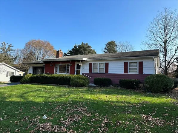 30 Barolay Dr, North Kingstown, RI 02852