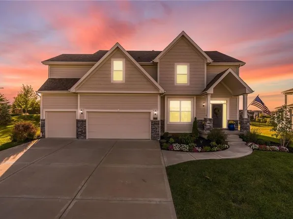 7604 N Donnelly Ave, Kansas City, MO 64158