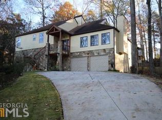 100 Skyland Dr, Roswell, GA 30075