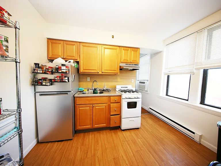 410 Market St #1 — Photo 3