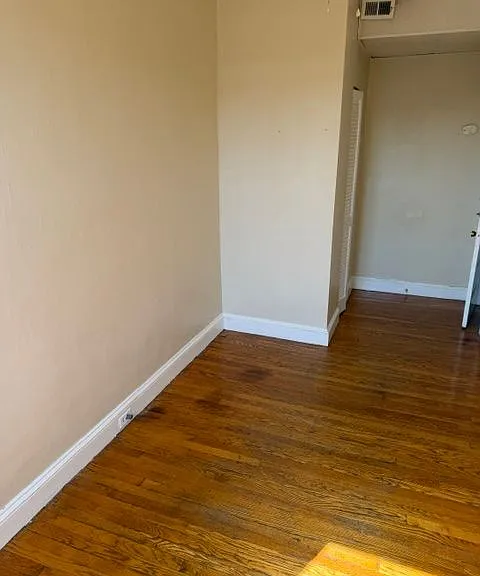 Unfurnished BR2 / Office Space - Reverse Angle