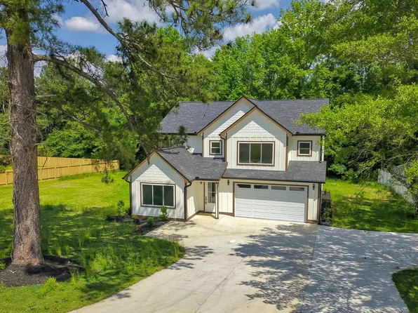 1712 Davis Rd, Woodruff, SC 29388