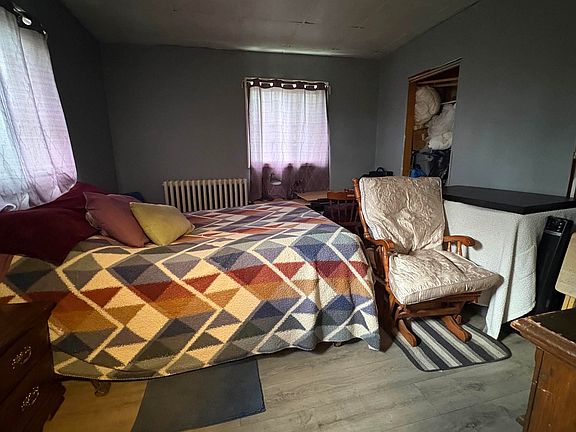 5th image of 143 Mackay St