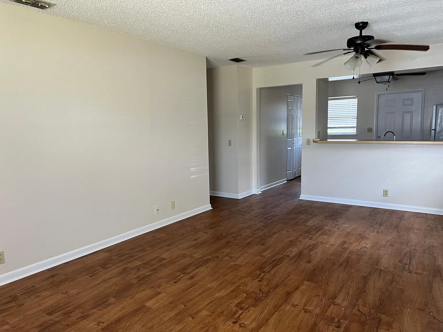 2 bed, 800 sqft, $1,250 — Photo 2