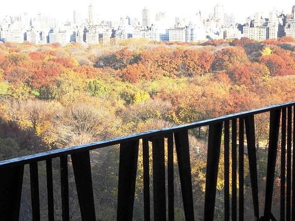 5th image of 25 Central Park W APT 17R