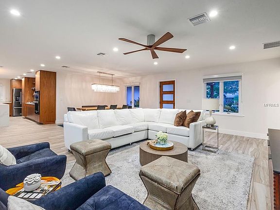 4th image of 808 Idlewild Way