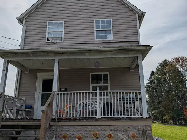 378 Malleable St, Sharon, PA 16146