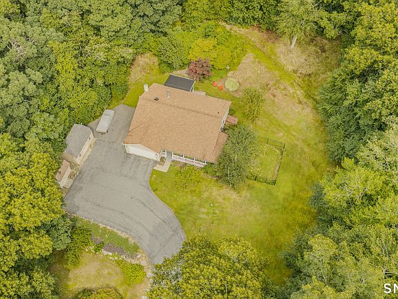 2nd image of 394 Killingly Avenue