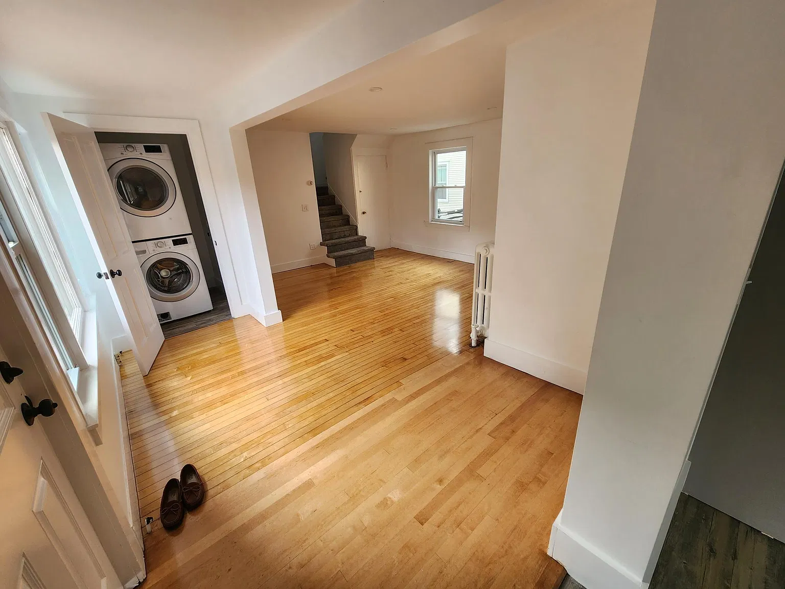 2 bed, 1000 sqft, $2,750 — Photo 2
