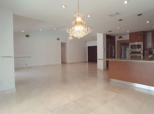18501 N Bay Rd, Sunny Isles Beach, FL 33160