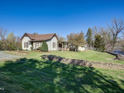 220 N Riverside Dr, Elizabethton, TN, 37643