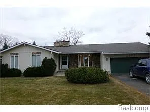 1377 Tanglewood Dr photo 1