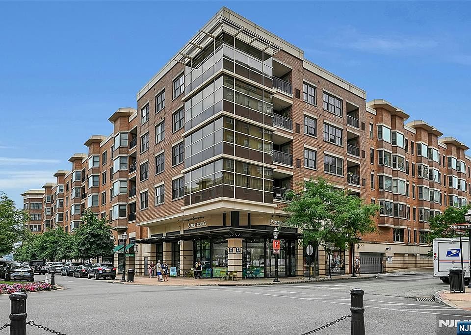 1st image of 22 Avenue At Port Imperial APT 512