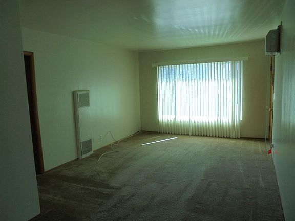 2nd image of 215 W Woodward Ave APT B