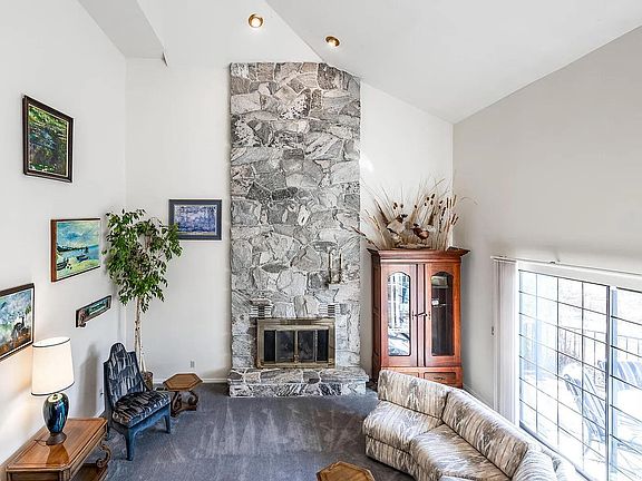 5th image of 445 Honeybee Cir