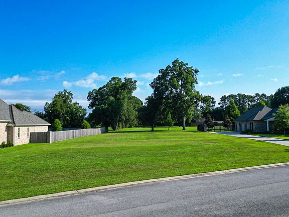 3rd image of 114 Belle Vie Estates Ct