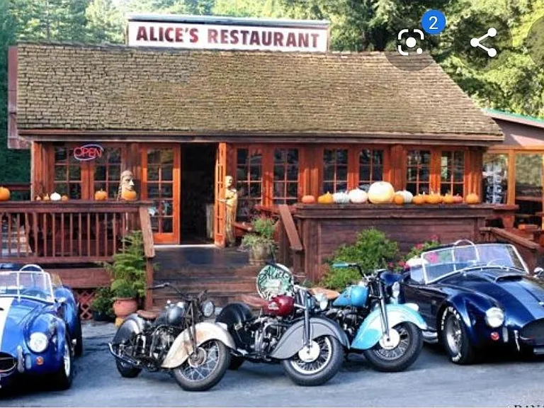 Alice's Restaurant, Wunderlich, Huddard, Skywood grocery store .1 mile walk, .2 drive, Wunderlich